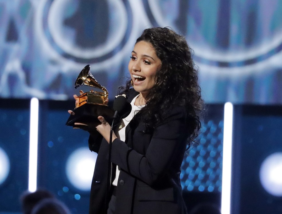Alessia Cara foi eleita Artista Revelação no Grammy 2018 (Foto: REUTERS/Lucas Jackson)