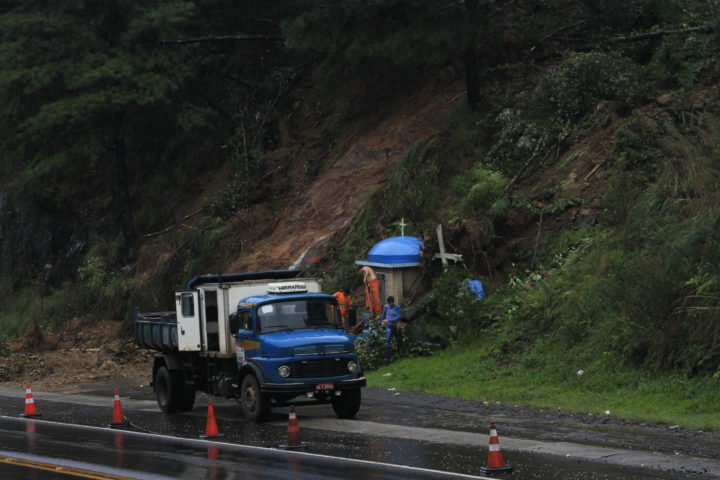 Possíveis deslizamentos nas BRs preocupam autoridades de segurança (Foto: Jair Nunes).