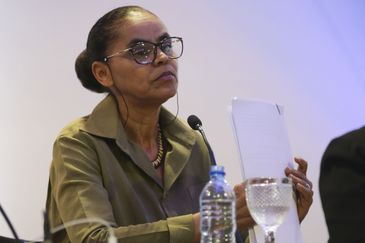 A candidata à Presidência da República, Marina Silva (Rede) participa do debate &quot;Futuro do Brasil&quot;, realizado pela Coalizão pela Construção, formada por 26 das mais importantes entidades representativas da indústria da construção.